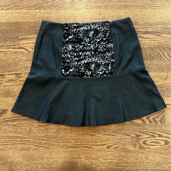 W118 by Walter Baker Cindy skirt faux black crock and tweed - Picture 3 of 11